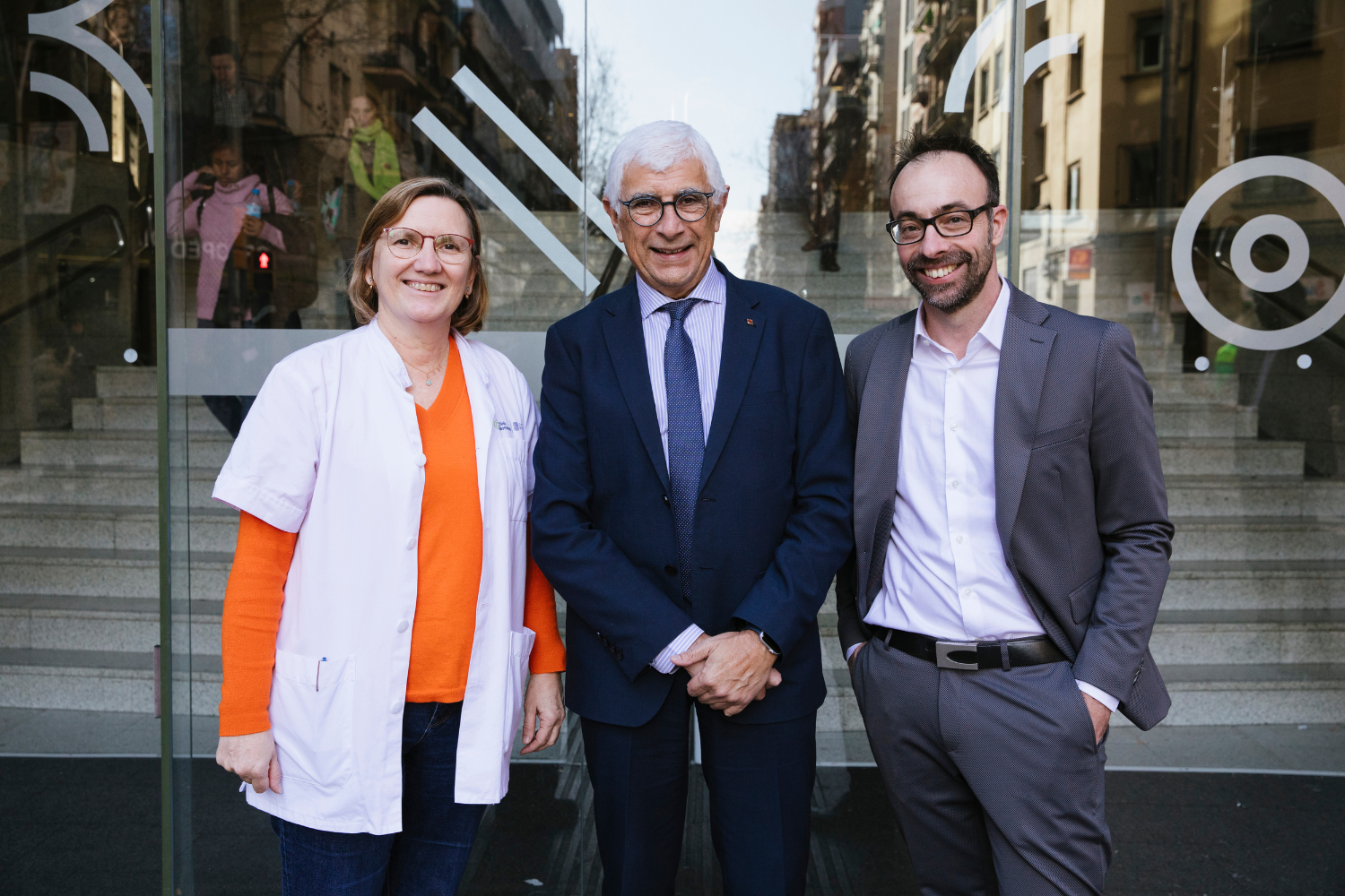 Isabel Vilaseca, Director of Surgery at the Barcelona Hospital Clinic; Manel Balcells, Very Honorable Minister of Health, and Jaume Amat, CEO Rob Surgical.
